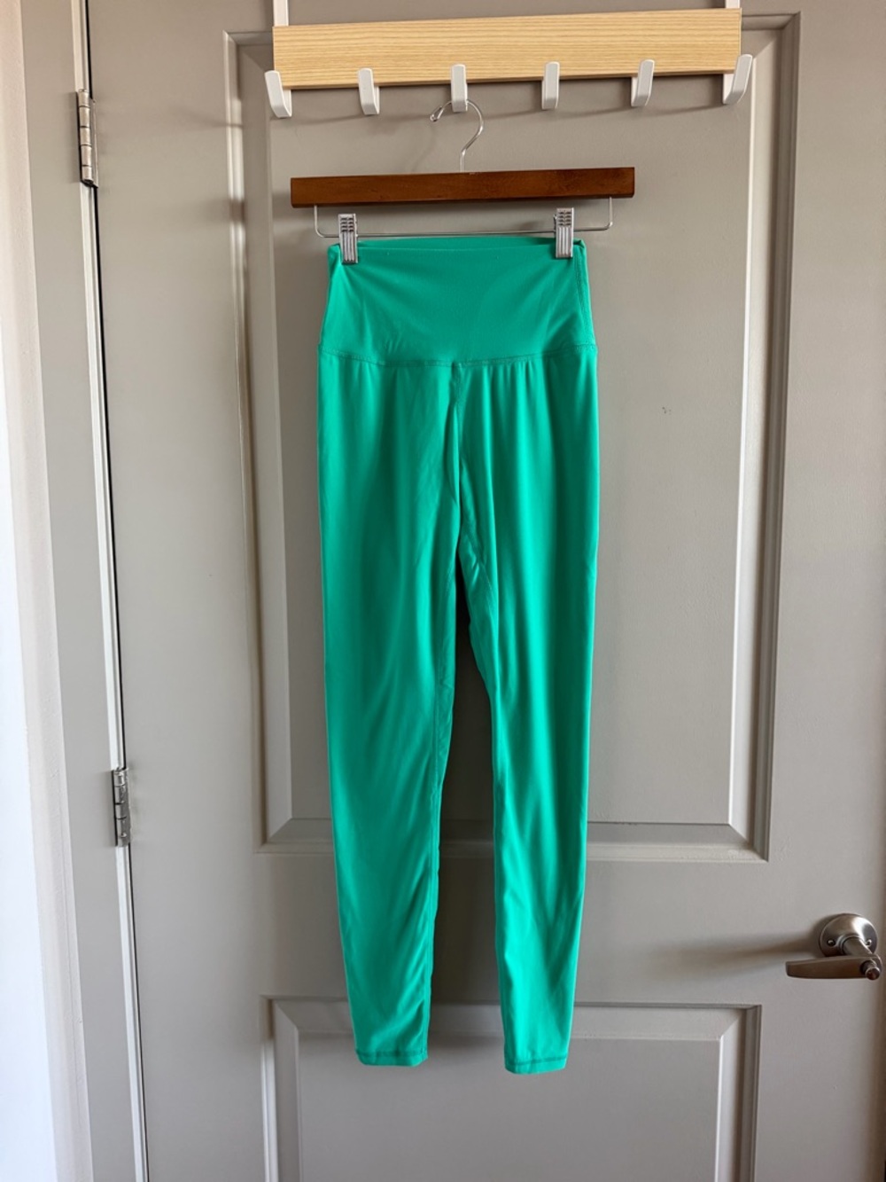 High-Waist Performance Leggings in Green
